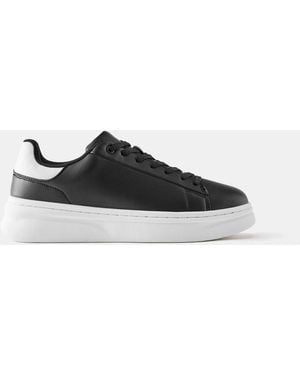 Pull&Bear – lässige sneaker mit kontrastdetail - Schwarz