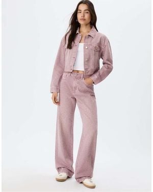 Stradivarius Jeans Met Rechte Pasvorm En Strass Steentjes - Rood