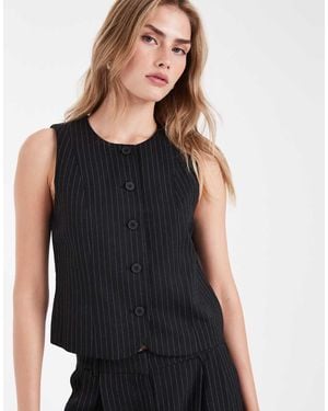 ONLY Hoogsluitende Gilet Met Krijtstreep - Zwart