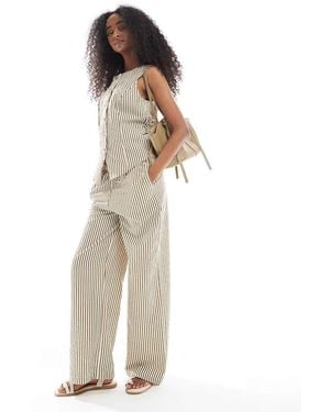 New Look Pantalones Verdes A Rayas De Pernera Ancha De (Parte De Un Conjunto) - Blanco
