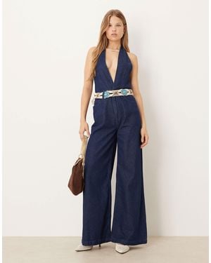 ASOS – neckholder-jumpsuit aus denim mit weitem bein und rinse-waschung - Blau