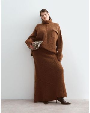 ARRANGE Curve Alpaca Knitted Skirt Set - Brown