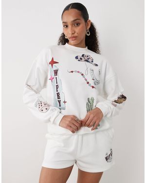 Six Stories – braut-shorts mit "wifey"-print im rodeo-western-stil, kombiteil - Weiß