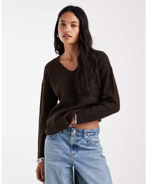 ONLY Jersey Holgado Con Cuello De Pico En Marrón Oscuro - Negro