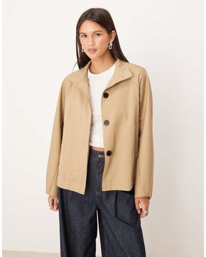 Glamorous Cropped Trenchcoat Met Cape - Naturel