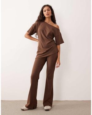 ASOS Pantalones Marrón De Pernera Ancha De Canalé Fino Cepillado De (Parte De Un Conjunto) - Neutro