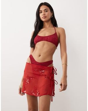 Miss Selfridge Pareo Playero Corto Anudado A Los Laterales Con Estampado Floral De Lentejuelas De - Rojo