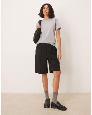 Aware Pleat Front Tailored Shorts - Natural