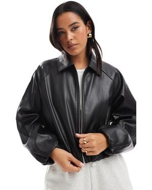 ONLY – cropped bomberjacke aus kunstleder - Schwarz