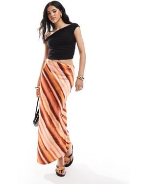 4th & Reckless Satin Maxi Skirt - White