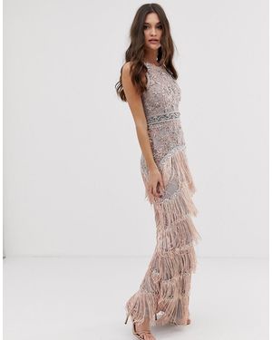 A Star Is Born Vestido largo rosa con borlas y adornos de