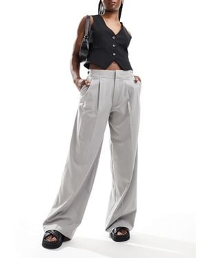 Pull&Bear Wide Leg Double Pleat Tailored Trouser - Grey