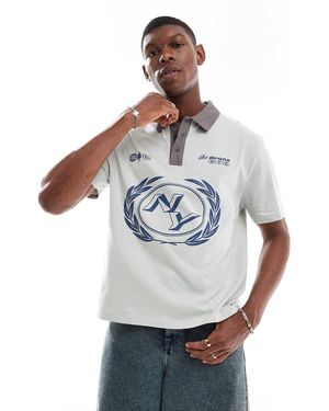 ASOS Polo Gris De Corte Cuadrado Holgado Con Estampado Gráfico En El Pecho De