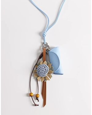 ASOS Collar Con Estuche Para Pintalabios, Colgante Floral Y Detalles De Charms De - Azul