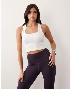 4505 Seamless Rib Scoop Neck Cropped Vest With Racer Back - Blue