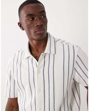 Threadbare Camisa A Rayas Azules Y De Manga Corta De Tejido Grueso Texturizado-Blanco