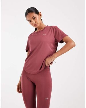 Nike Tempo Dri-fit T-shirt - Red