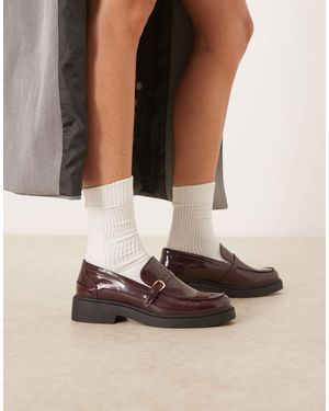 Glamorous Loafers With Buckle Detail - Red