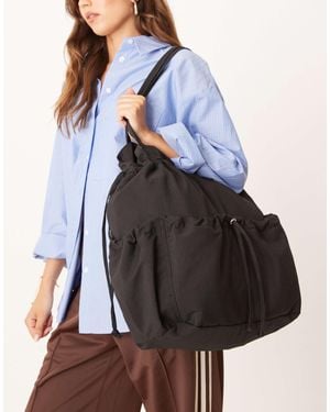 ASOS – geraffte tragetasche aus nylon - Schwarz