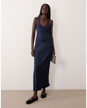 Vila Robe longue en satin à col dégagé - Bleu