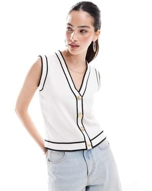 New Look Tipped Knitted Waistcoat - White