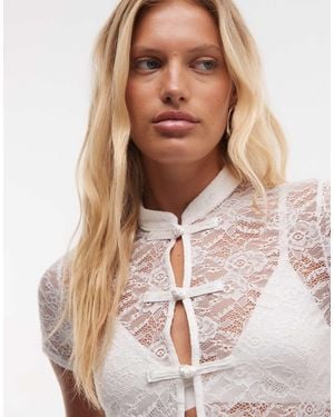 ASOS Kurzärmliges spitzentop mit stehkragen - Natur