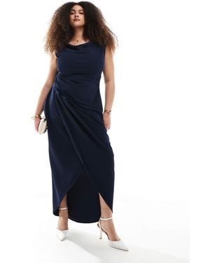 Tfnc Plus L'invitée - robe longue à encolure bateau et détail froncé - Bleu