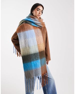 Threadbare Blanket Scarf - Blue
