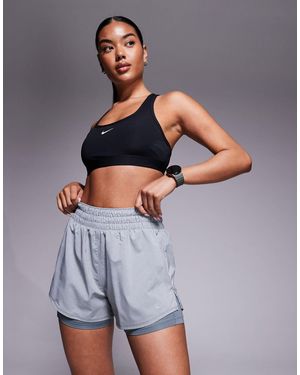 Nike Nike – one training dri-fit – 2-in-1-shorts - Grau