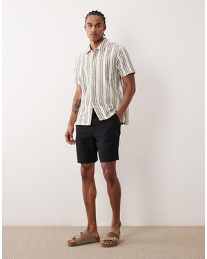 JJ Rebel Textured Shorts - Natural
