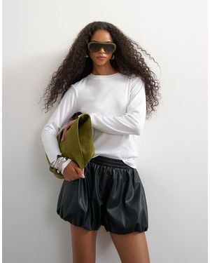 TOPSHOP Faux Leather Bubble Short - Black