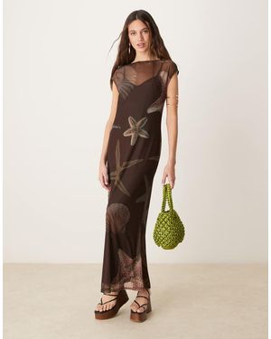 Never Fully Dressed Sleeveless Shell Print Mesh Maxi Dress - Natural