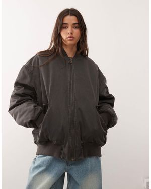 Weekday Bomber oversize rembourré - foncé délavé - Noir