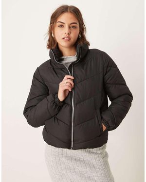 Jdy Chaqueta Corta Negra Acolchada De - Neutro