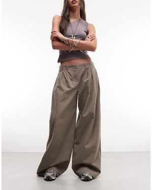 Weekday Super Wide Leg Pleated Pants - Brown