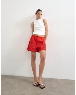 TOPSHOP Floral Applique Short - Red