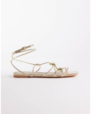 Glamorous Flat Sandals With Detail - White