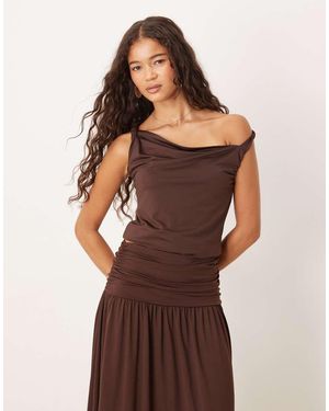 ASOS Top Senza Maniche Color Cioccolato Con Drappeggio E Spallina Incrociata - Marrone