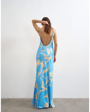 TOPSHOP – asymmetrisches neckholder-maxikleid aus satin - Blau