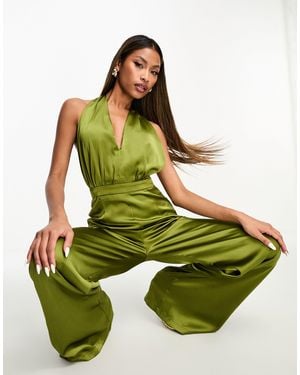 Naanaa Jumpsuit Van Satijn Met Halternek En Wijde Pijpen - Groen