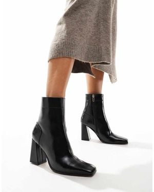 Asos Design Wide Fit Botas Negras De Tacón Acampanado Everest De - Gris