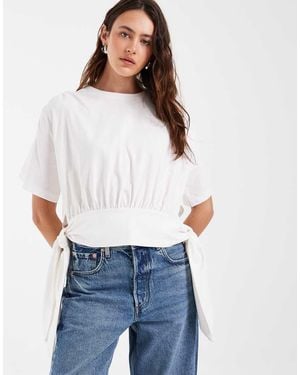 ASOS Camiseta Blanca Con Detalle De Lazada Lateral - Blanco