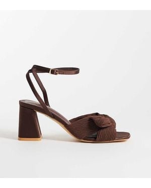Glamorous Block Heeled Sandals With Bow - Brown