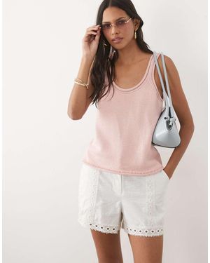 New Look Pantalones Cortos Blancos Con Detalles Bordados De Encaje