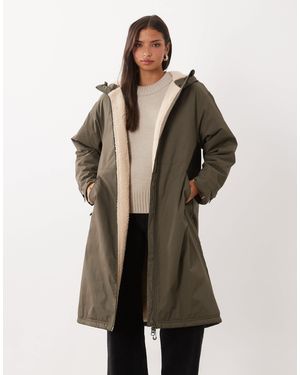 ASOS Longline-regenmantel mit borg-futter - Grün
