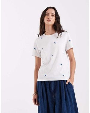 ONLY Floral Embroidery Crew Neck T-shirt - White