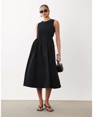 Vila Vestido Midi Negro Con Detalle De Cintura Plisada