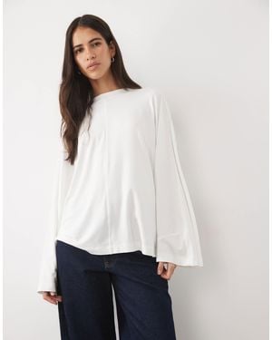 ASOS T-shirt mit fledermausärmeln, nahtdetails und langen ärmeln - Weiß