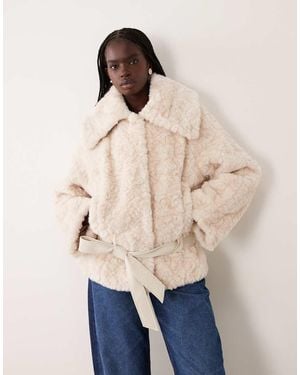 4th & Reckless Fluffy Borg Oversized Collar Tie Detail Jacket - Natural