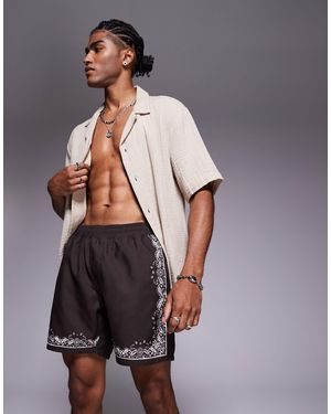 ASOS – halblange badeshorts - Grau